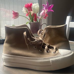 Converse Chuck Taylor All Star Lift Platform Suede Shoes